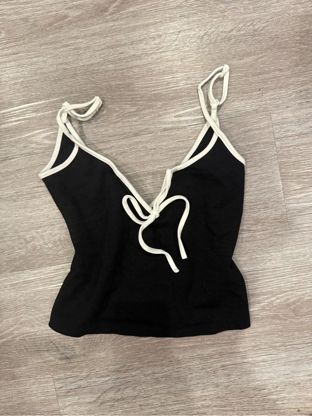 Vestique Black Contrast Trim Tie Front Tank | Small